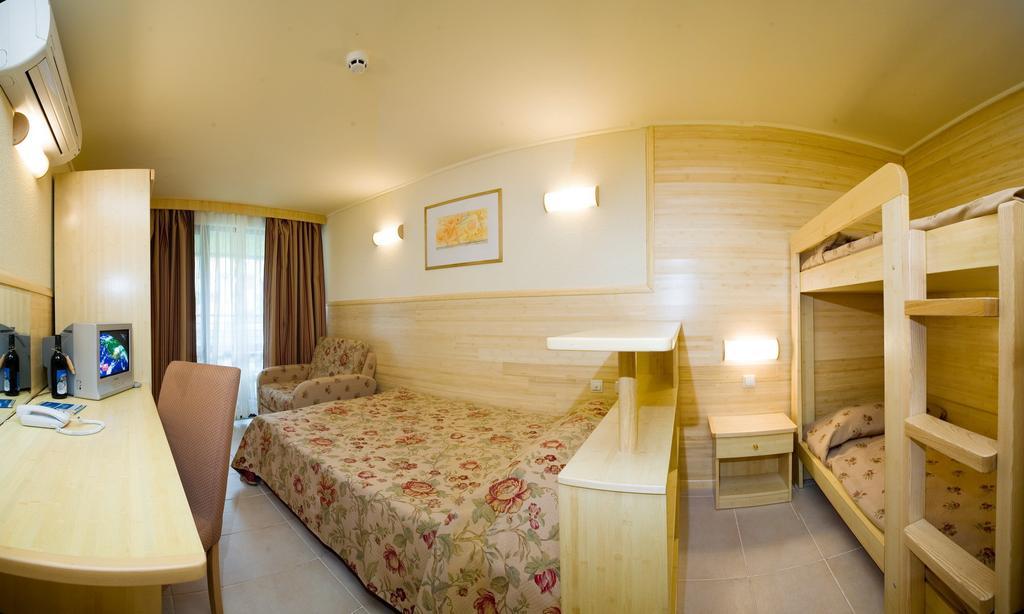 Flamingo Grand Hotel & Spa Albena Room photo
